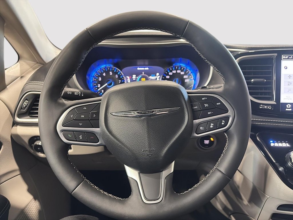 Chrysler Pacifica Touring-L 2024 à Saint-Hyacinthe, Québec - 11 - w1024h768px