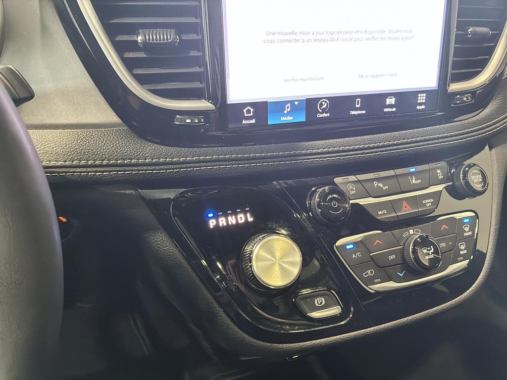 2024 Chrysler Pacifica Touring-L Apparence S in Saint-Hyacinthe, Quebec - 14 - w1024h768px