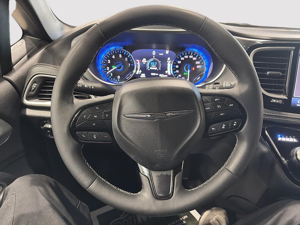 Chrysler Pacifica Touring-L Apparence S 2024 à Saint-Hyacinthe, Québec - 11 - w1024h768px