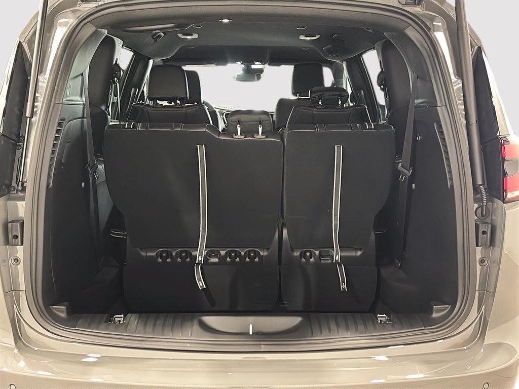2025 Chrysler Pacifica SELECT AWD in Saint-Hyacinthe, Quebec - 5 - w1024h768px