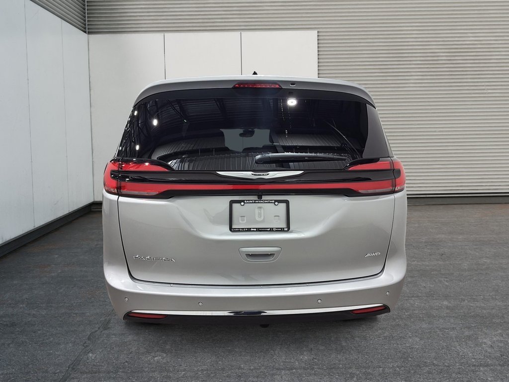 Chrysler Pacifica SELECT AWD 2026 à Saint-Hyacinthe, Québec - 3 - w1024h768px
