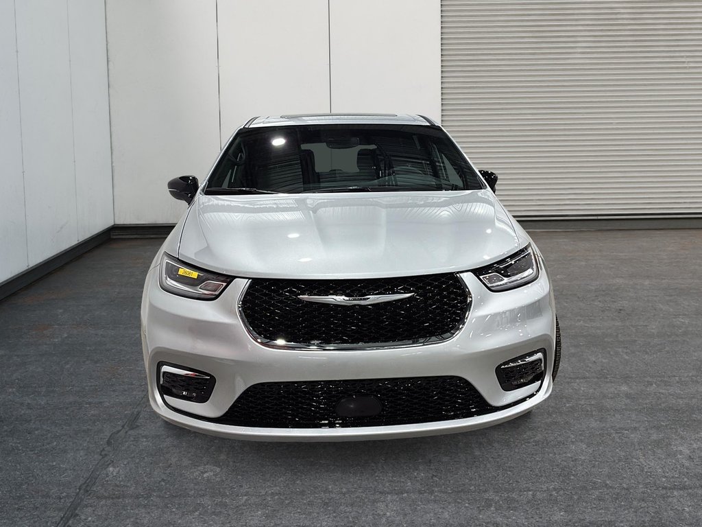Chrysler Pacifica SELECT AWD 2026 à Saint-Hyacinthe, Québec - 2 - w1024h768px