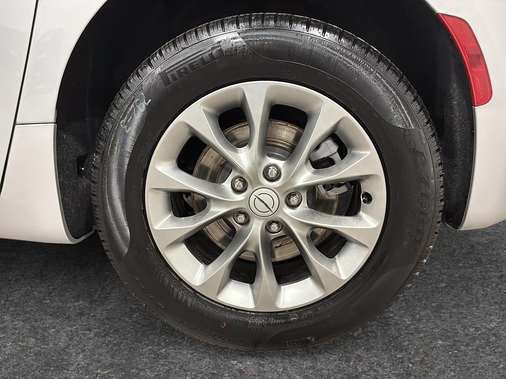 Chrysler Pacifica SELECT AWD 2026 à Saint-Hyacinthe, Québec - 7 - w1024h768px