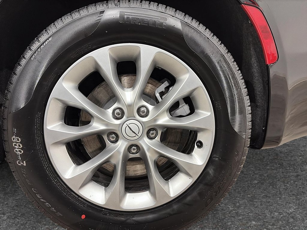 Chrysler Pacifica SELECT AWD 2026 à Saint-Hyacinthe, Québec - 7 - w1024h768px