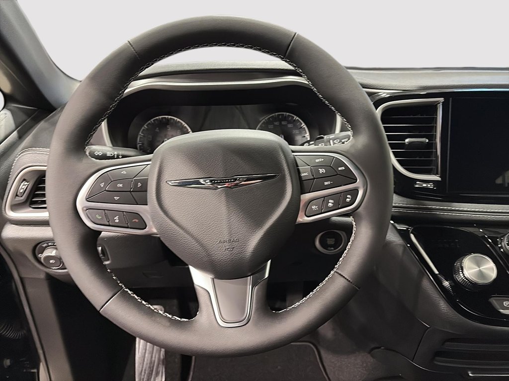 Chrysler Pacifica SELECT AWD 2026 à Saint-Hyacinthe, Québec - 11 - w1024h768px