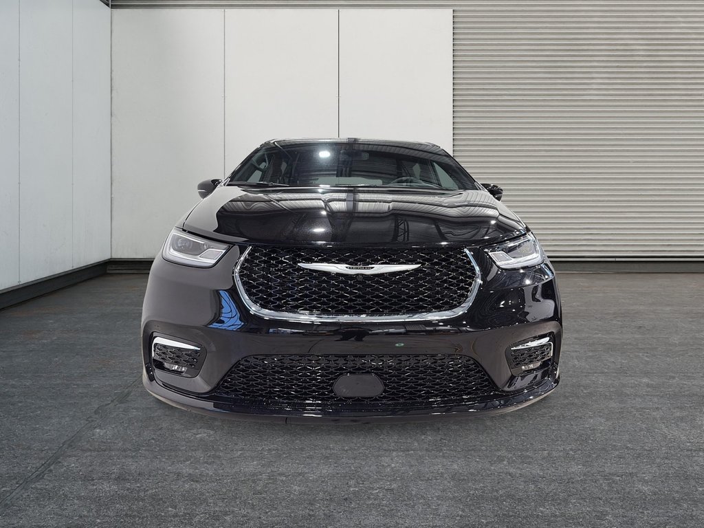 Chrysler Pacifica SELECT AWD 2026 à Saint-Hyacinthe, Québec - 2 - w1024h768px