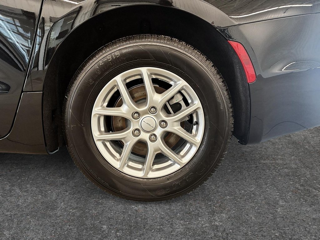 Chrysler Pacifica SELECT 2027 à Saint-Hyacinthe, Québec - 7 - w1024h768px