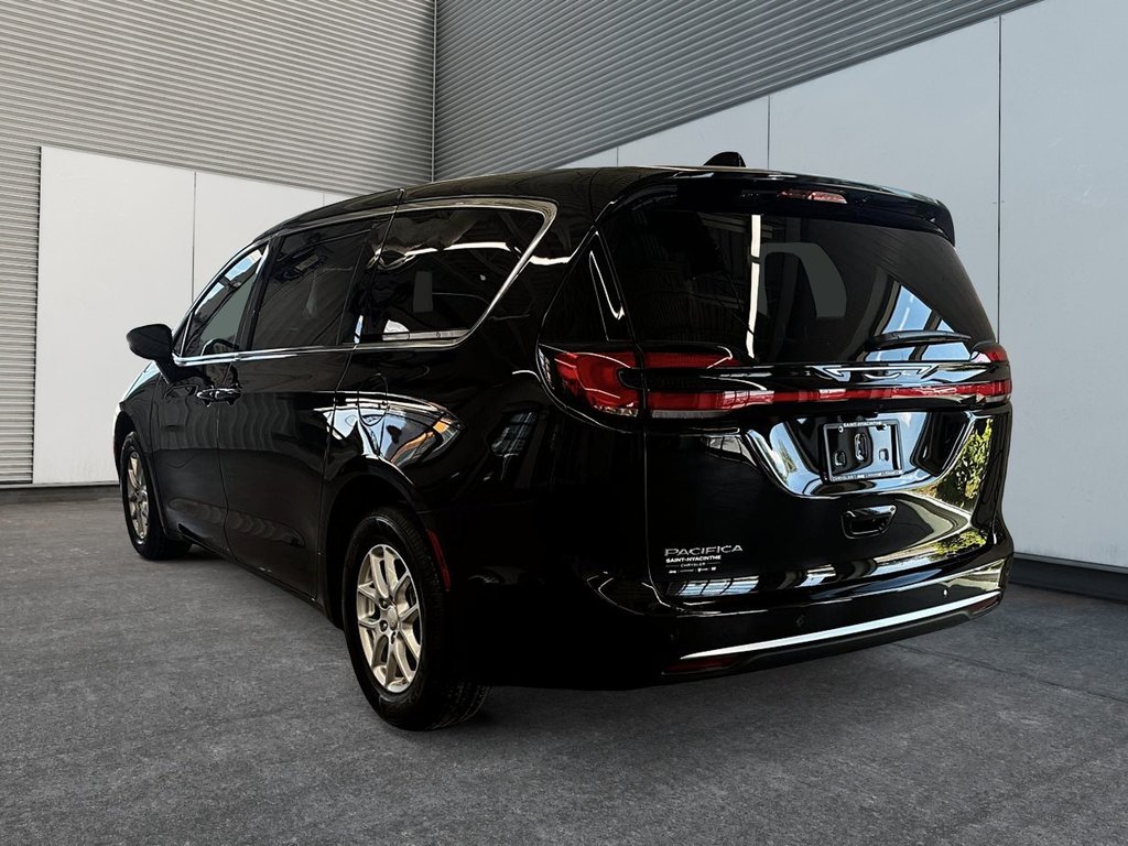 Chrysler Pacifica SELECT 2027 à Saint-Hyacinthe, Québec - 4 - w1024h768px
