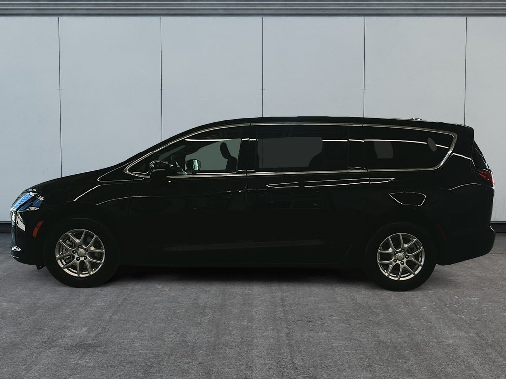 Chrysler Pacifica SELECT 2027 à Saint-Hyacinthe, Québec - 5 - w1024h768px