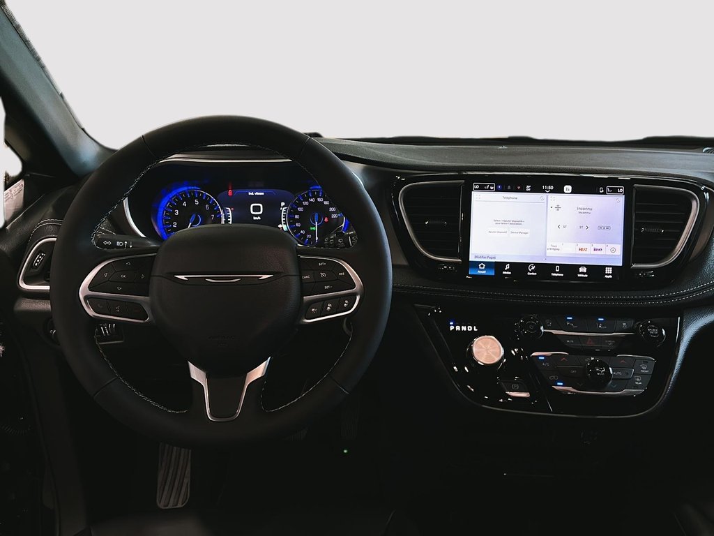 2027 Chrysler Pacifica SELECT in Saint-Hyacinthe, Quebec - 10 - w1024h768px