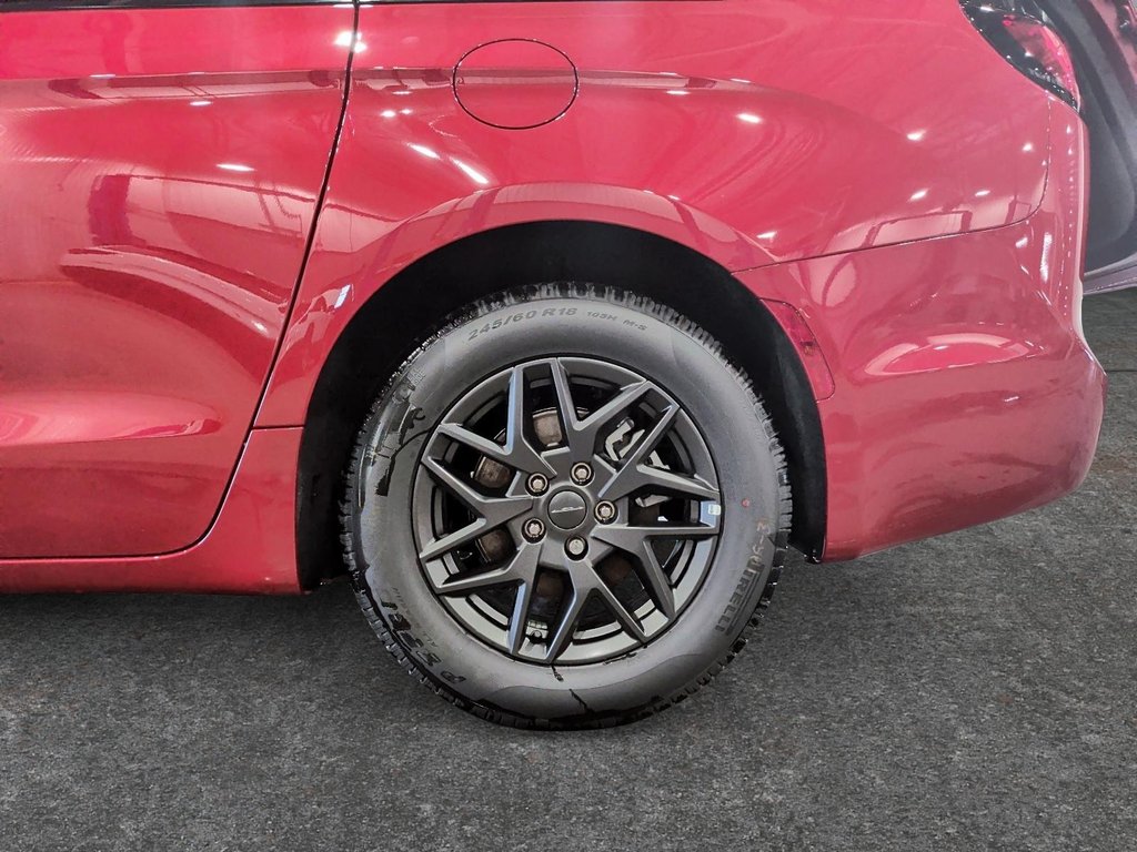 2027 Chrysler Pacifica SELECT in Saint-Hyacinthe, Quebec - 7 - w1024h768px