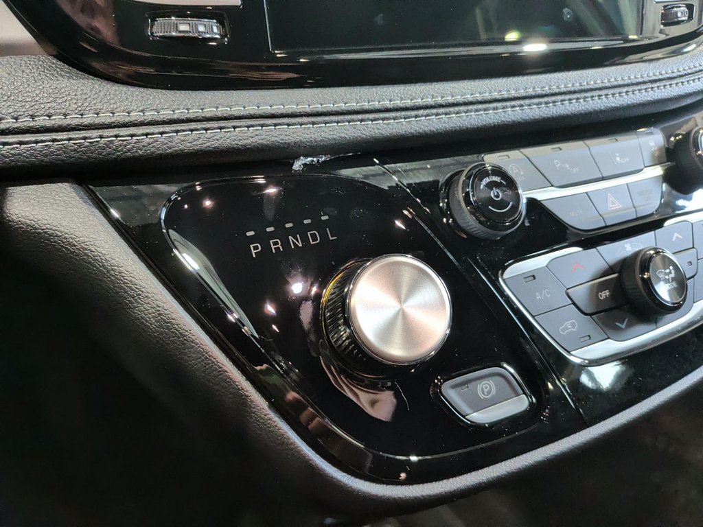 2027 Chrysler Pacifica SELECT in Saint-Hyacinthe, Quebec - 14 - w1024h768px