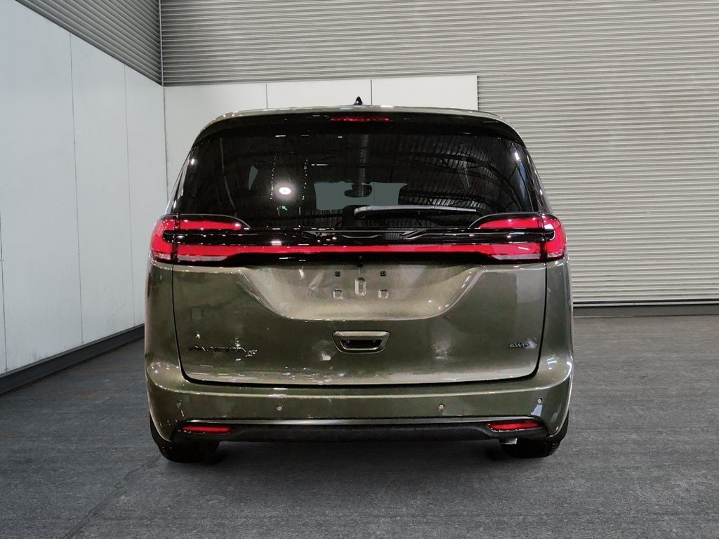 2027 Chrysler Pacifica SELECT AWD in Saint-Hyacinthe, Quebec - 3 - w1024h768px