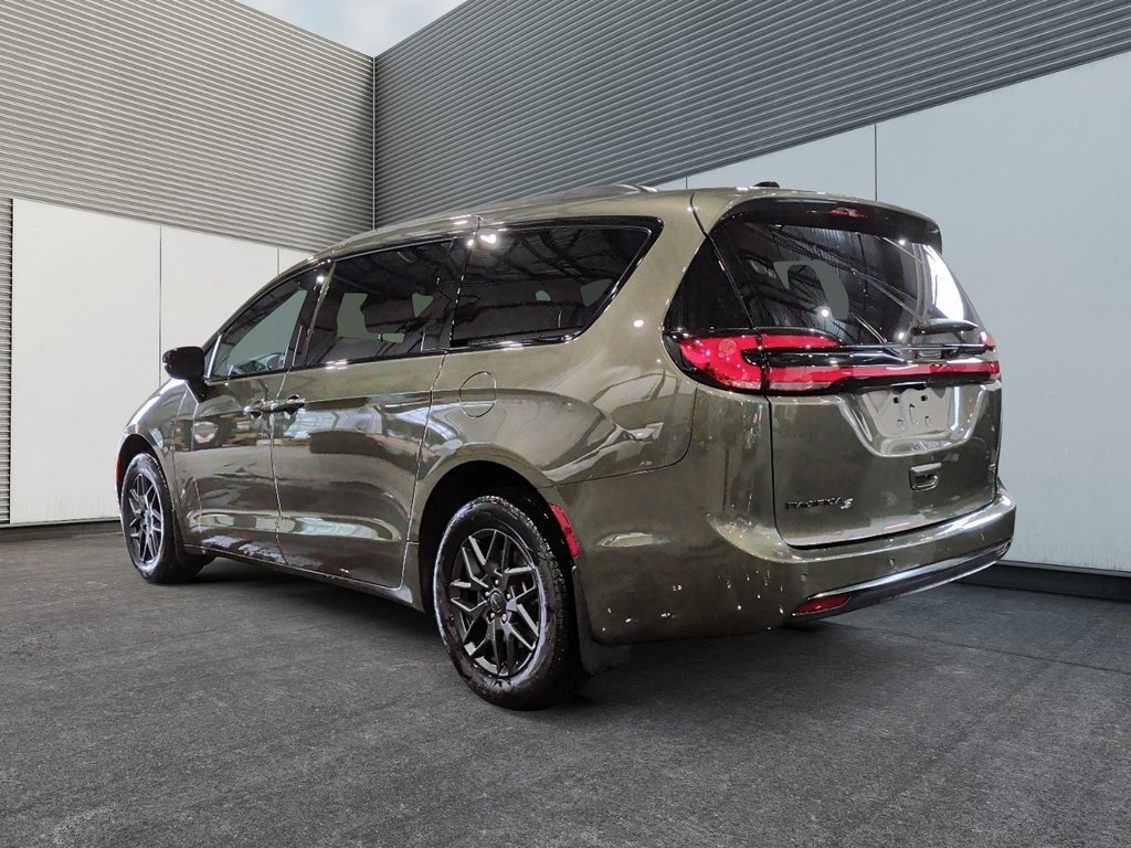 2027 Chrysler Pacifica SELECT AWD in Saint-Hyacinthe, Quebec - 4 - w1024h768px