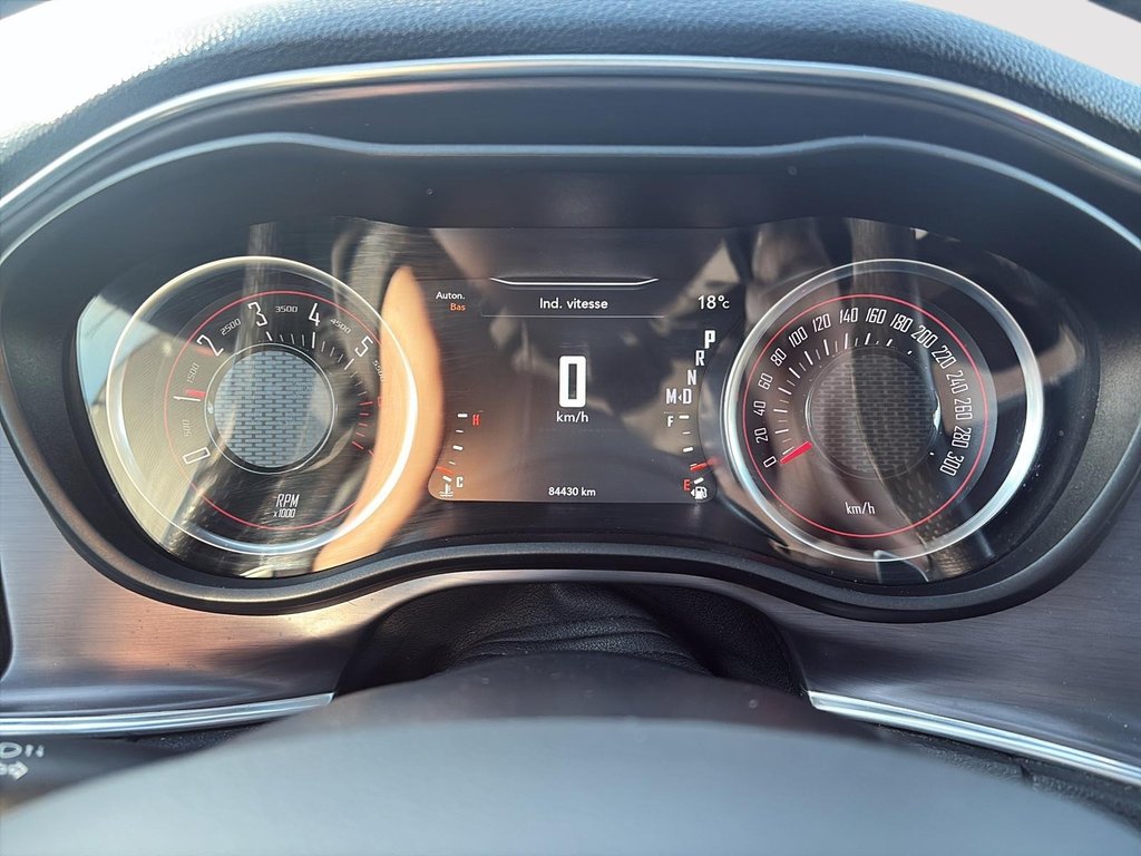 2017 Dodge Challenger Scat Pack Shaker in Saint-Hyacinthe, Quebec - 13 - w1024h768px