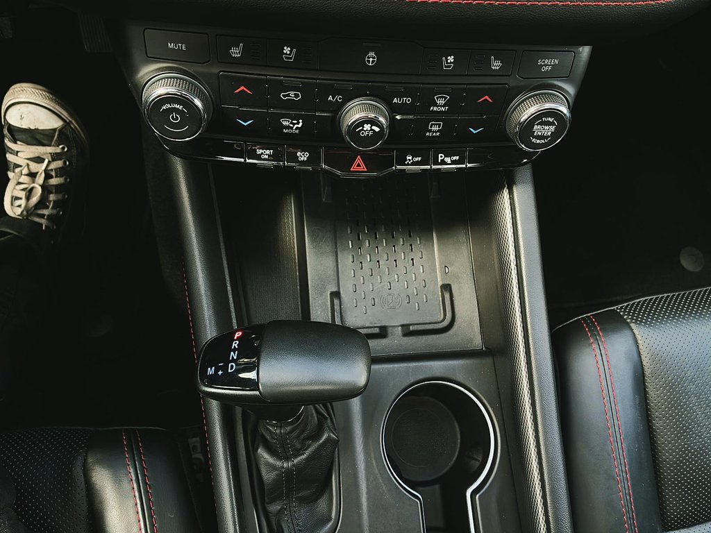 2025 Dodge Durango R/T AWD | ENSEMBLE BLACKTOP | in Saint-Hyacinthe, Quebec - 14 - w1024h768px