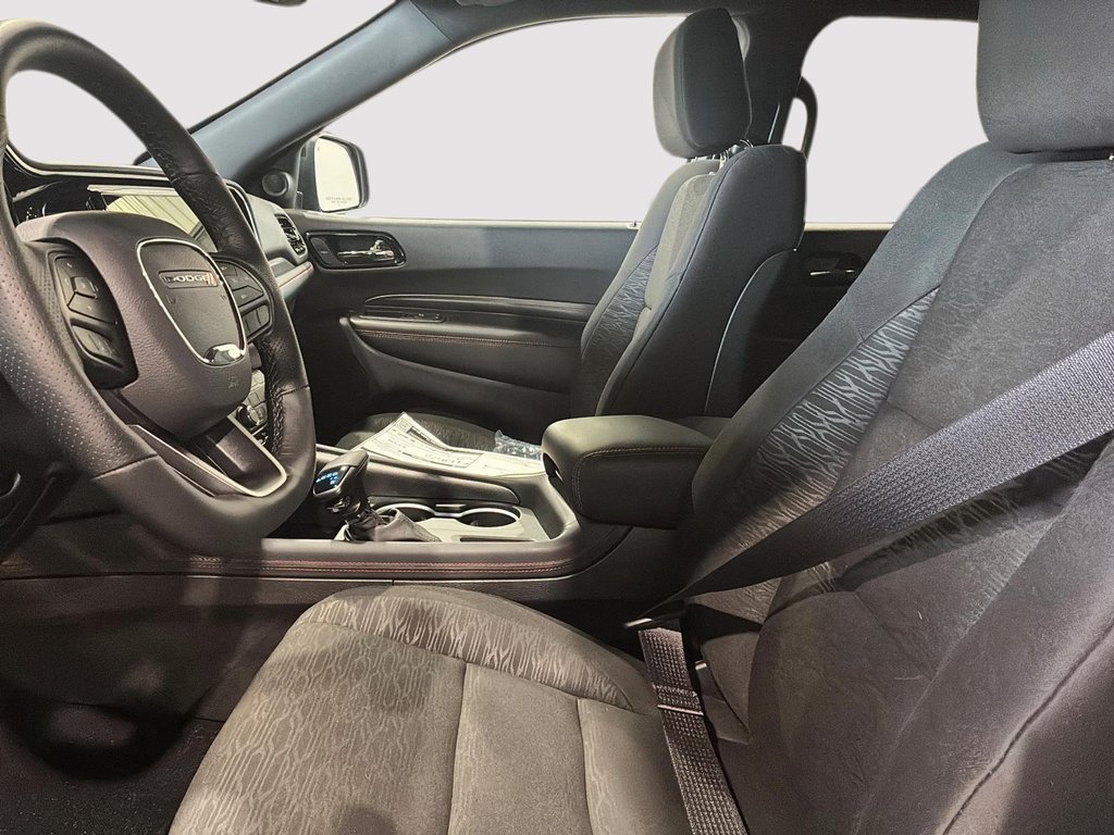2026 Dodge Durango SXT in Saint-Hyacinthe, Quebec - 8 - w1024h768px