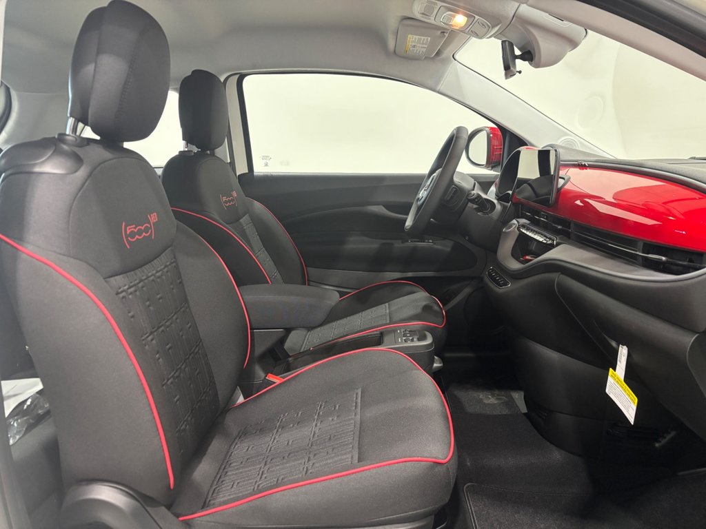 2024 Fiat 500e RED in Saint-Hyacinthe, Quebec - 9 - w1024h768px