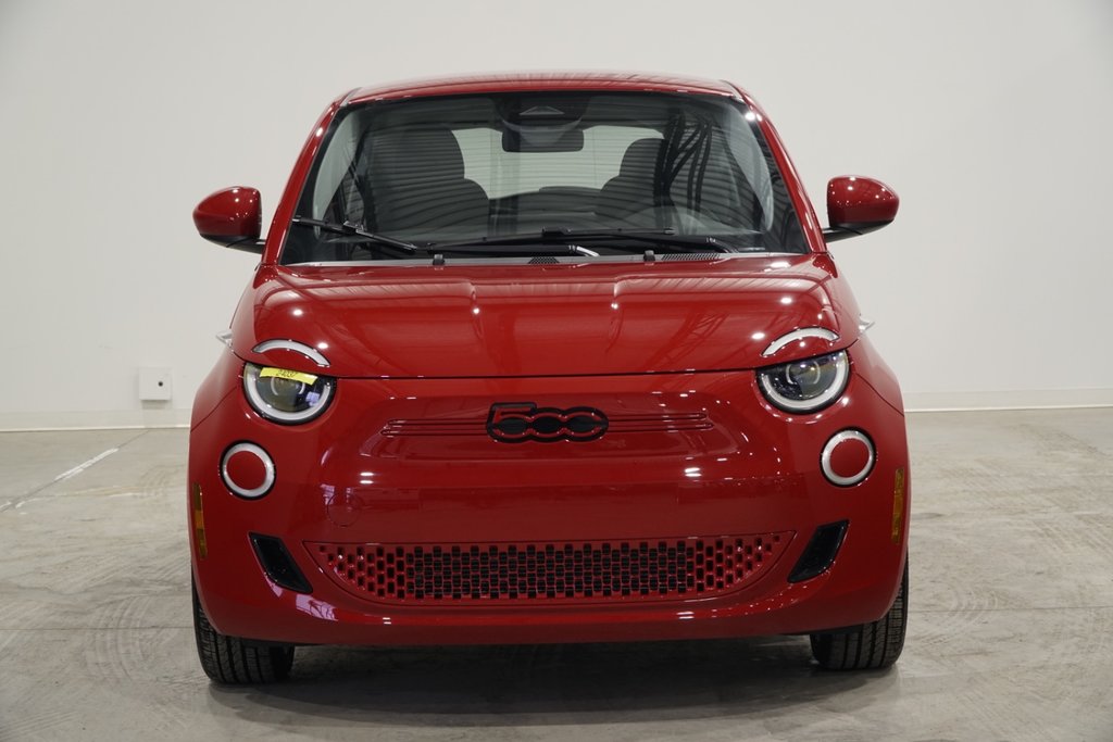 2024 Fiat 500e RED in Saint-Hyacinthe, Quebec - 2 - w1024h768px