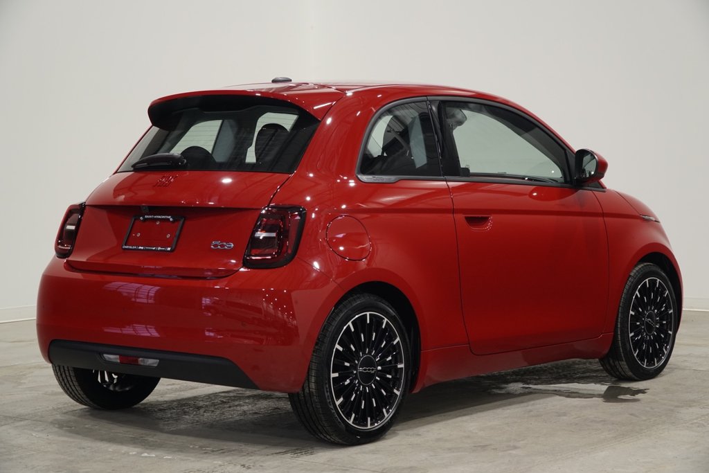 2024 Fiat 500e RED in Saint-Hyacinthe, Quebec - 4 - w1024h768px