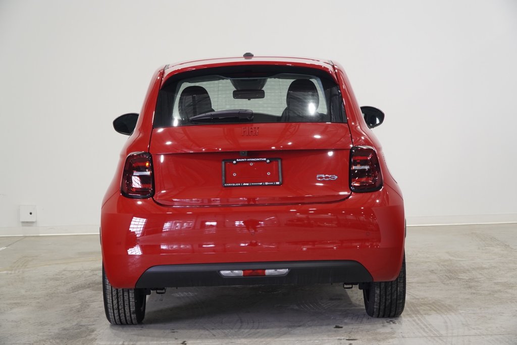 Fiat 500e (RED) Edition 2024 à Saint-Hyacinthe, Québec - 11 - w1024h768px
