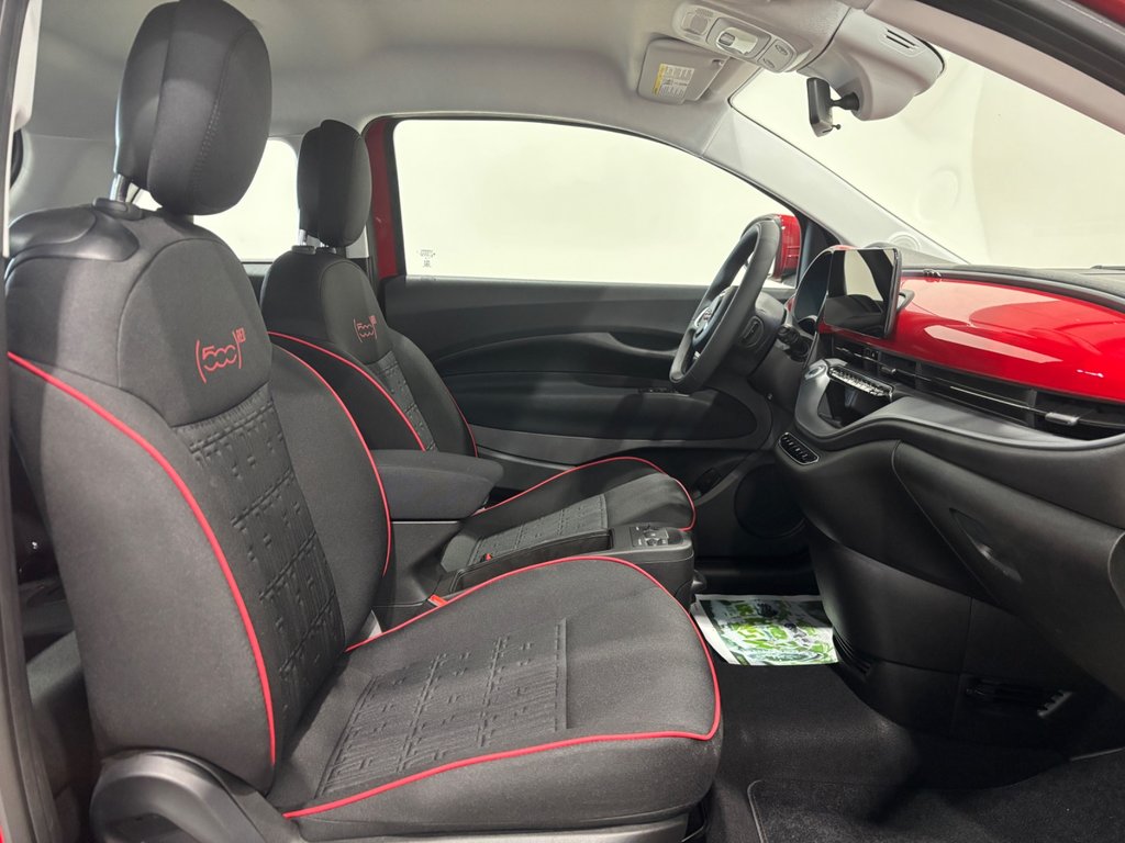 2024 Fiat 500e (RED) Edition in Saint-Hyacinthe, Quebec - 9 - w1024h768px