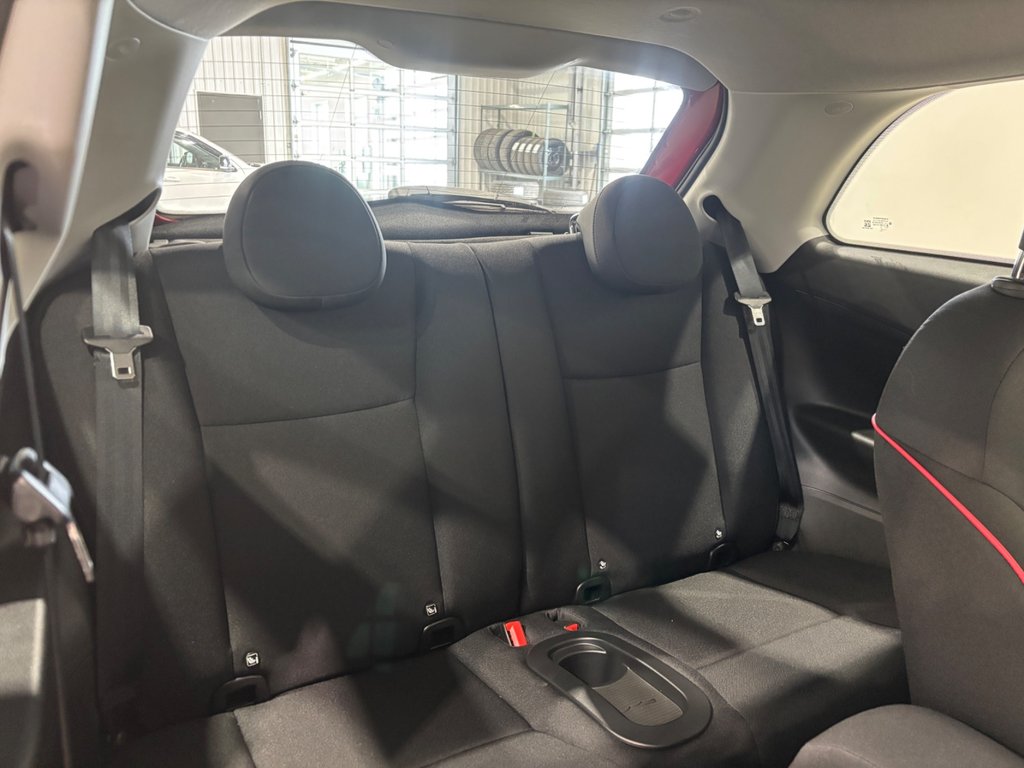 2024 Fiat 500e (RED) Edition in Saint-Hyacinthe, Quebec - 11 - w1024h768px