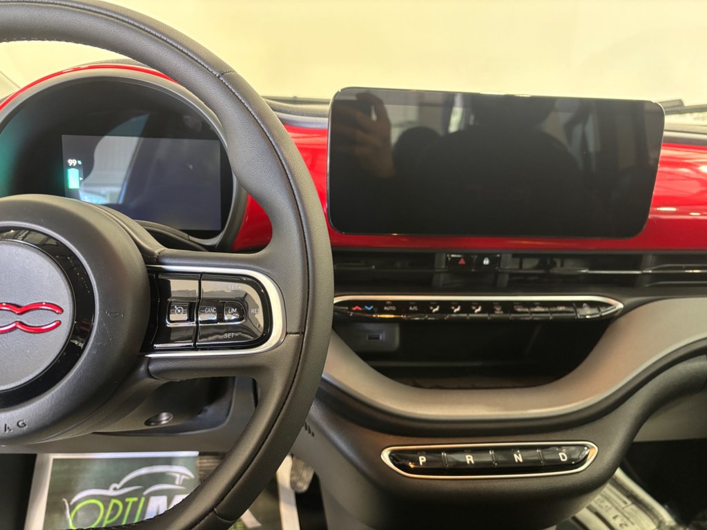 2024 Fiat 500e (RED) Edition in Saint-Hyacinthe, Quebec - 15 - w1024h768px