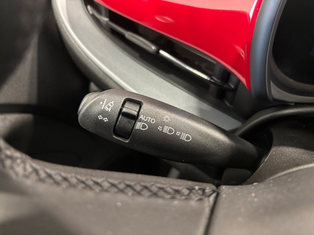 2024 Fiat 500e (RED) Edition in Saint-Hyacinthe, Quebec - 17 - w1024h768px