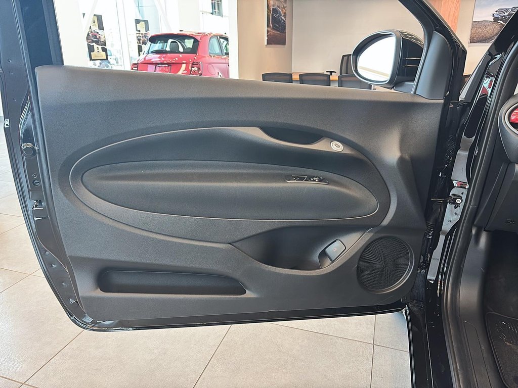Fiat 500e RED 2025 à Saint-Hyacinthe, Québec - 9 - w1024h768px
