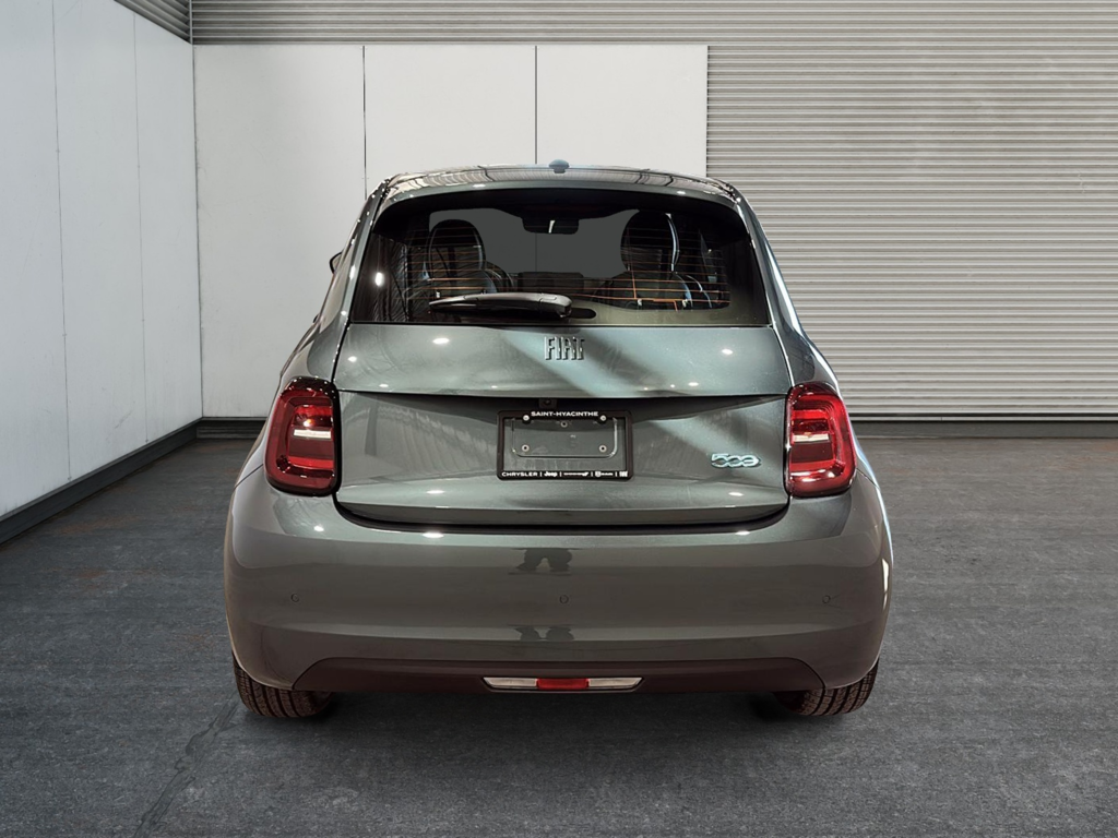 Fiat 500e GIORGIO ARMANI 2025 à Saint-Hyacinthe, Québec - 3 - w1024h768px