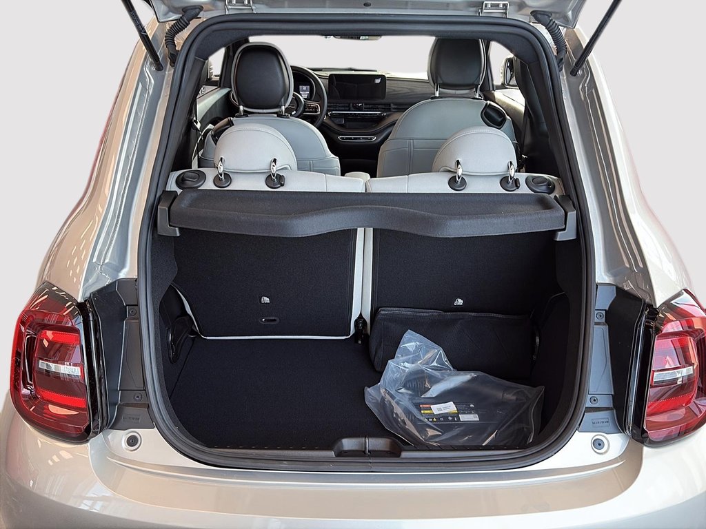 Fiat 500e GIORGIO ARMANI 2025 à Saint-Hyacinthe, Québec - 6 - w1024h768px