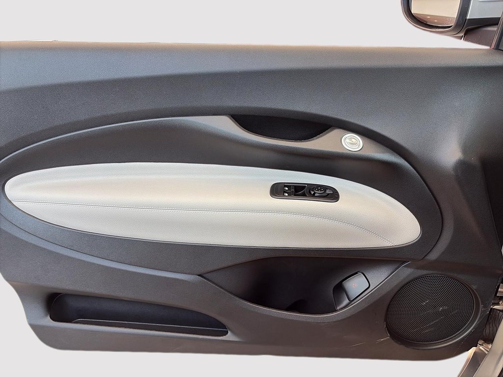 Fiat 500e GIORGIO ARMANI 2025 à Saint-Hyacinthe, Québec - 10 - w1024h768px