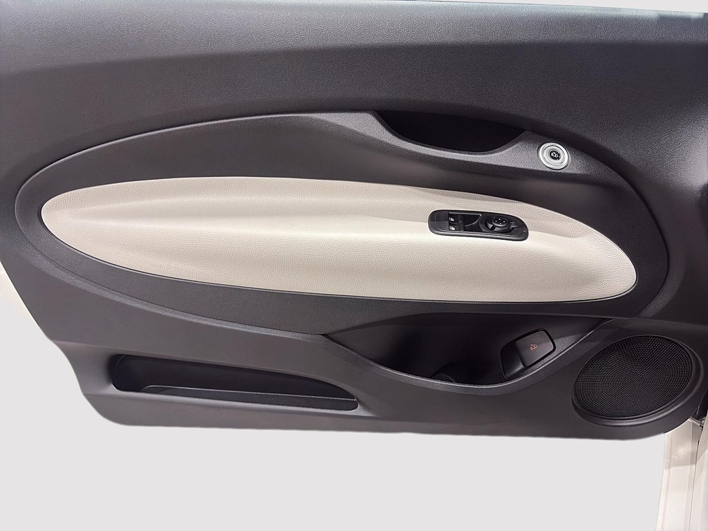 2025 Fiat 500e LA PRIMA in Saint-Hyacinthe, Quebec - 10 - w1024h768px