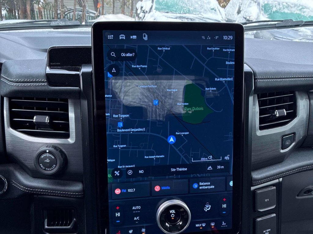 Ford F-150 Lightning Flash 2024 à Saint-Hyacinthe, Québec - 3 - w1024h768px