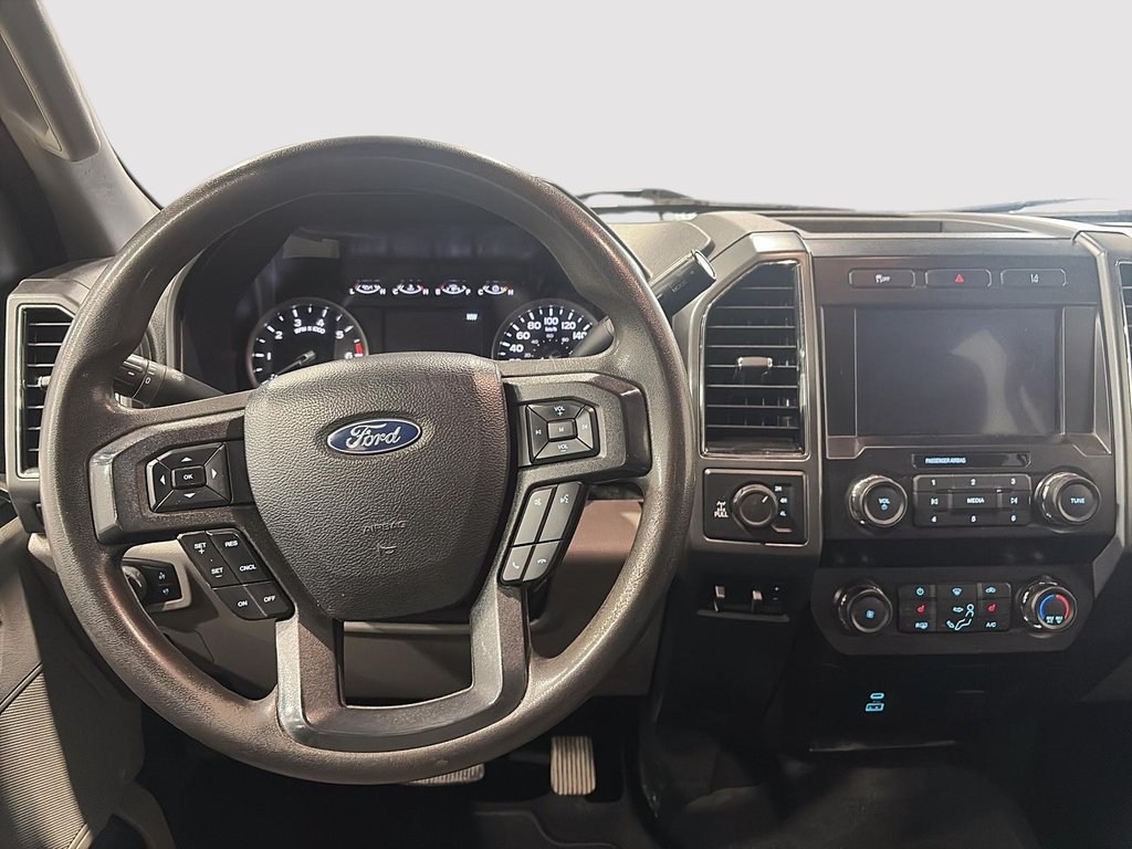 Ford Super Duty F-250 SRW XLT 2020 à Saint-Hyacinthe, Québec - 11 - w1024h768px
