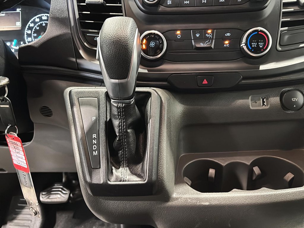Ford Transit Cargo Van  2023 à Saint-Hyacinthe, Québec - 11 - w1024h768px