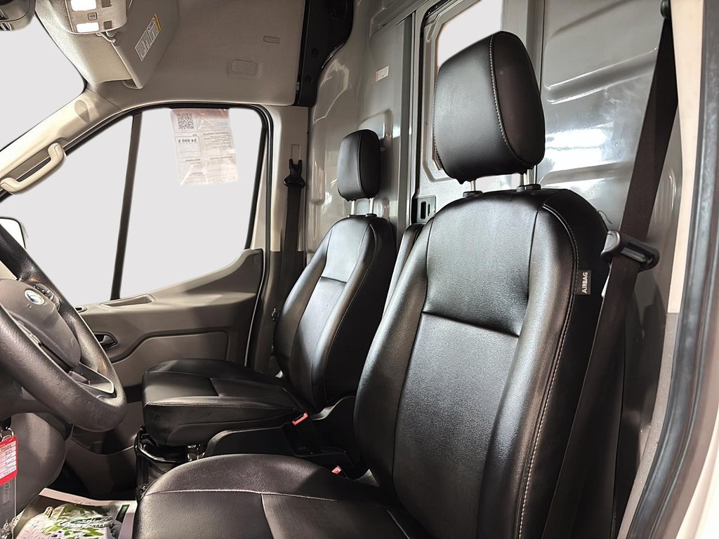 Ford Transit Cargo Van  2023 à Saint-Hyacinthe, Québec - 6 - w1024h768px