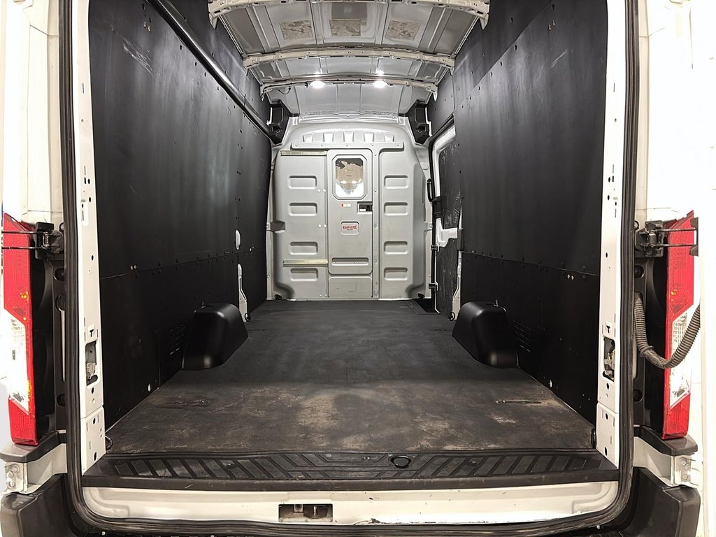Ford Transit Cargo Van  2023 à Saint-Hyacinthe, Québec - 12 - w1024h768px