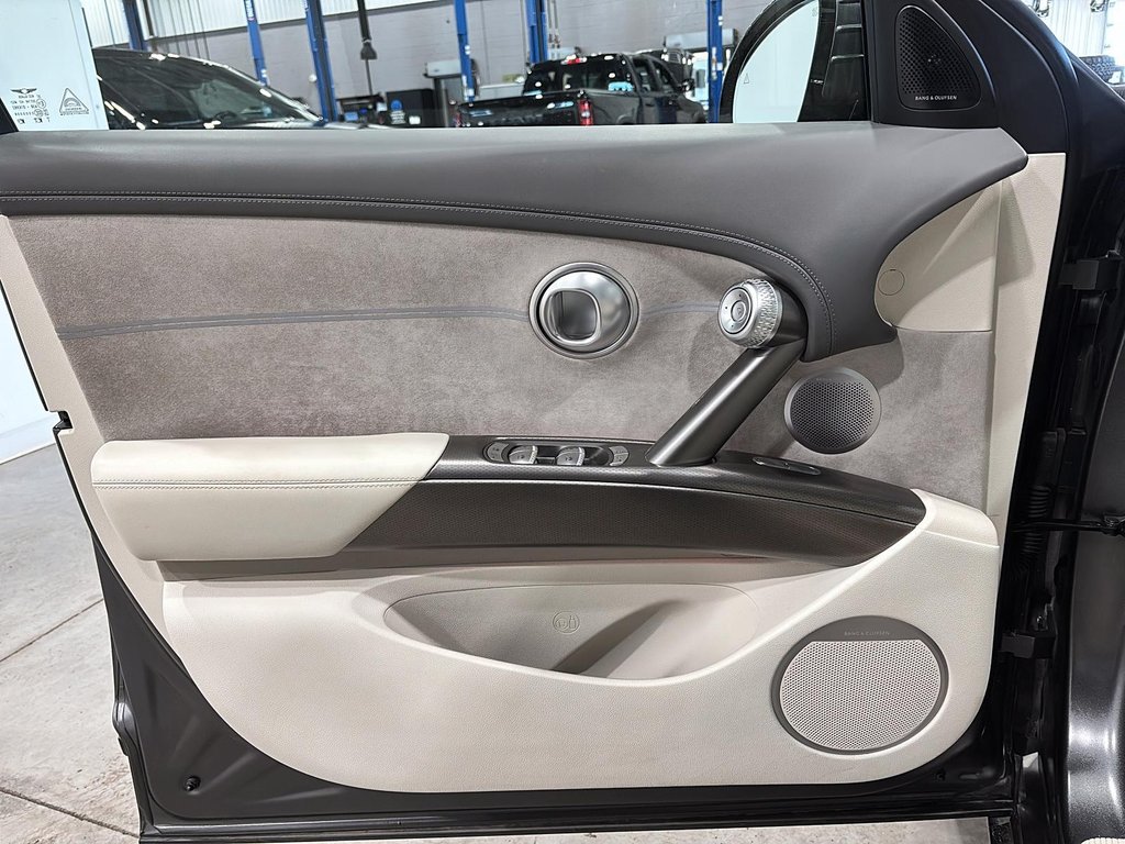 2023 GENESIS GV60 Performance AWD Gris Mat in Saint-Hyacinthe, Quebec - 8 - w1024h768px