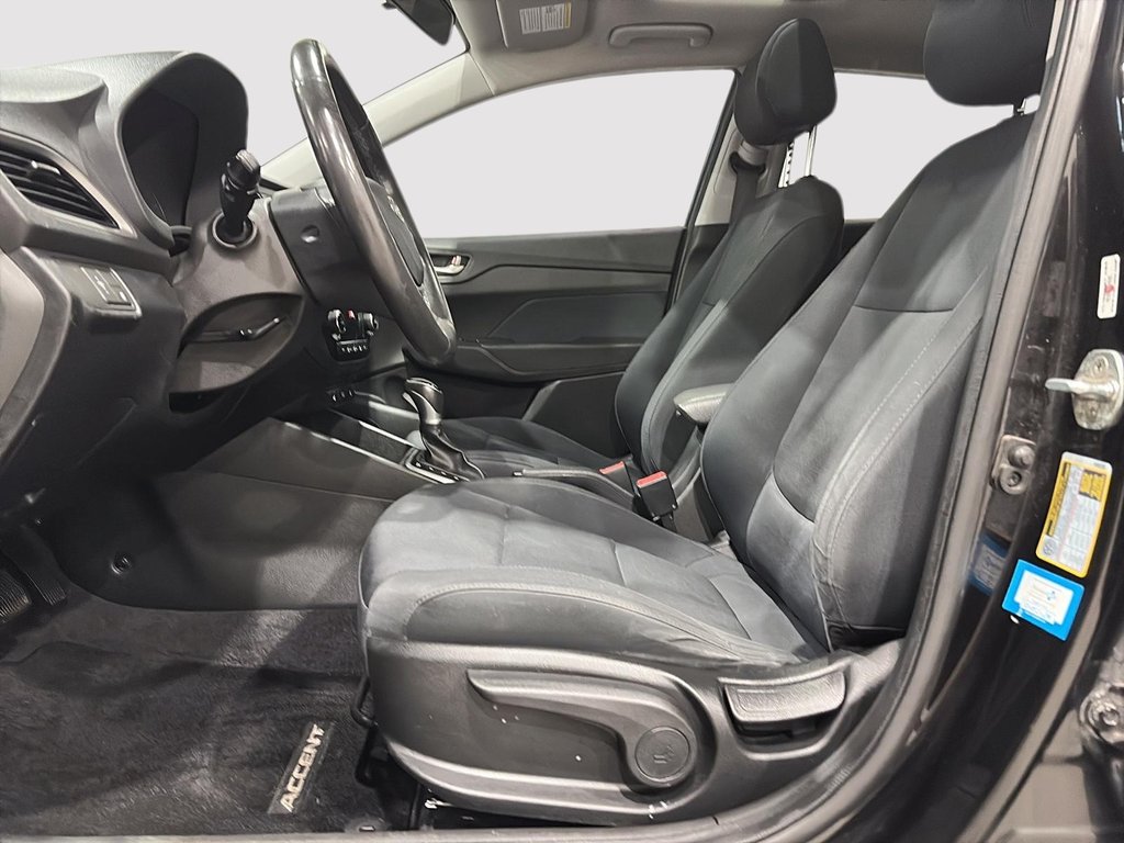2019 Hyundai Accent Ultimate in Saint-Hyacinthe, Quebec - 8 - w1024h768px