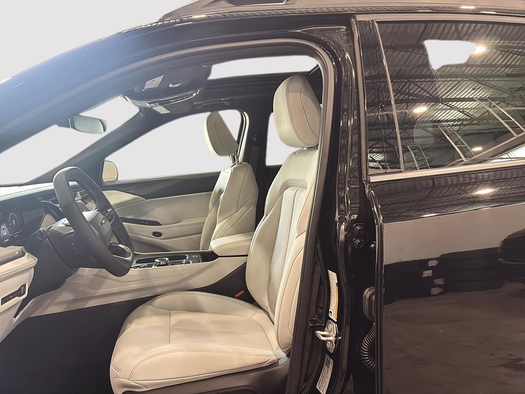 2026 Jeep Cherokee LIMITED in Saint-Hyacinthe, Quebec - 8 - w1024h768px