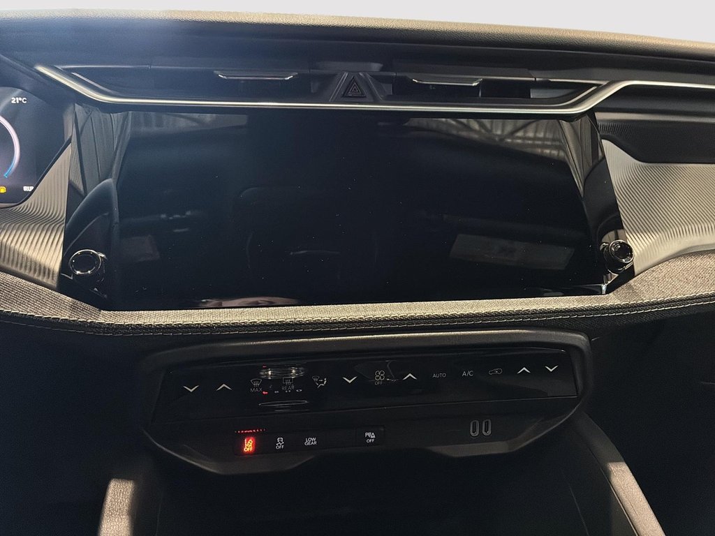 2026 Jeep Cherokee LAREDO in Saint-Hyacinthe, Quebec - 15 - w1024h768px
