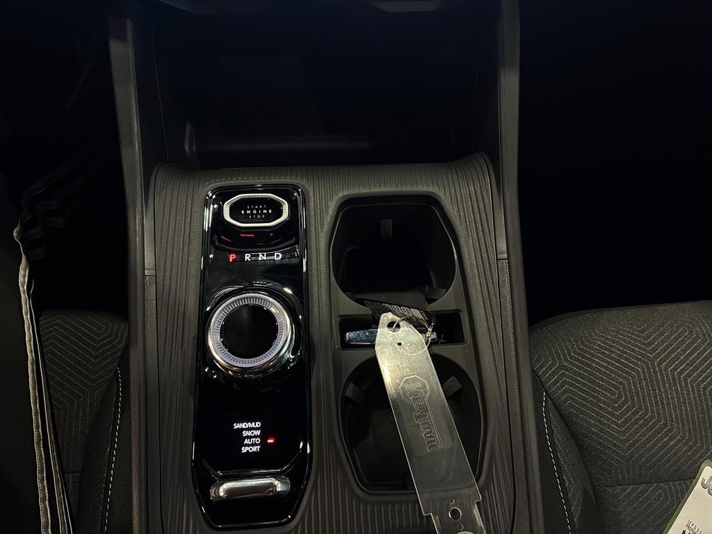 2026 Jeep Cherokee LAREDO in Saint-Hyacinthe, Quebec - 14 - w1024h768px