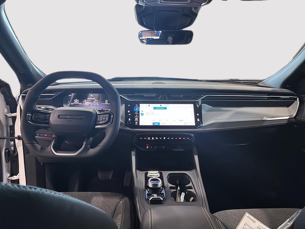 2026 Jeep Cherokee LAREDO in Saint-Hyacinthe, Quebec - 9 - w1024h768px