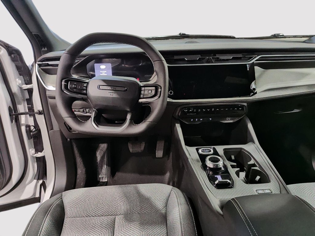 2026 Jeep Cherokee LAREDO in Saint-Hyacinthe, Quebec - 9 - w1024h768px