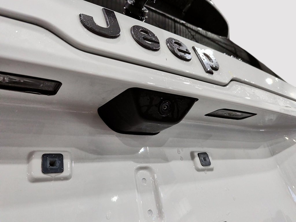 2026 Jeep Cherokee LAREDO in Saint-Hyacinthe, Quebec - 14 - w1024h768px