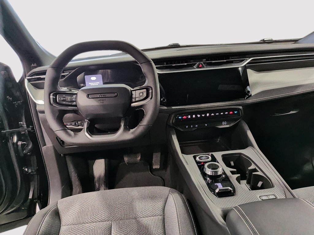 2026 Jeep Cherokee LAREDO in Saint-Hyacinthe, Quebec - 9 - w1024h768px