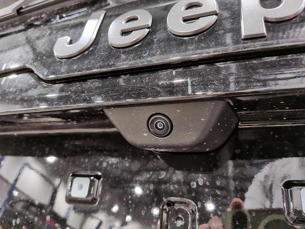 2026 Jeep Cherokee LAREDO in Saint-Hyacinthe, Quebec - 15 - w1024h768px