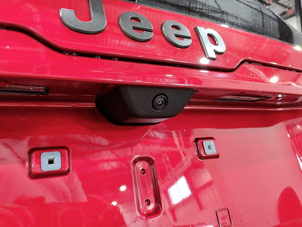 2026 Jeep Cherokee LAREDO in Saint-Hyacinthe, Quebec - 15 - w1024h768px